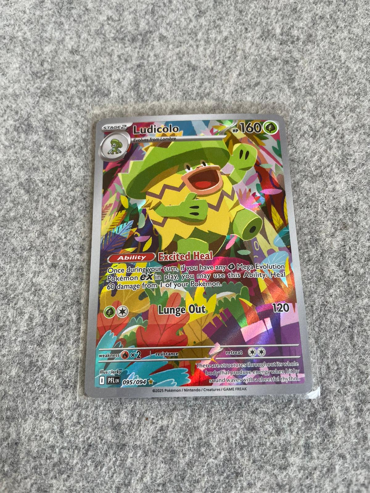 Ludicolo Phantasmal Flames 095/094 Pokemon TCG